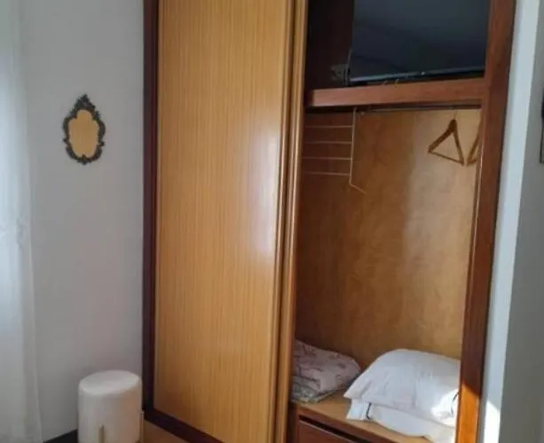 Praia Espinho ホームステイ *